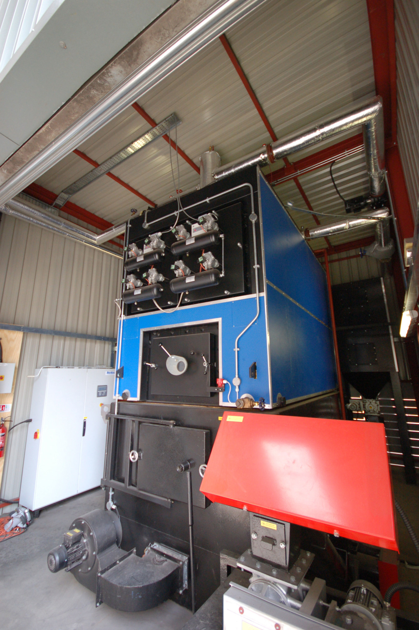 980 kW Boiler based wood-waste burning equipment